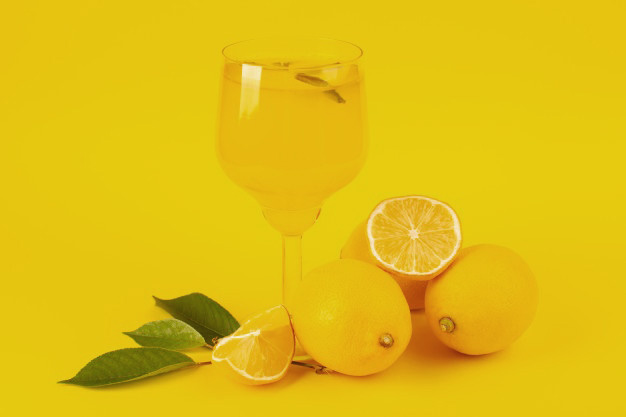 Citric acid in lemon